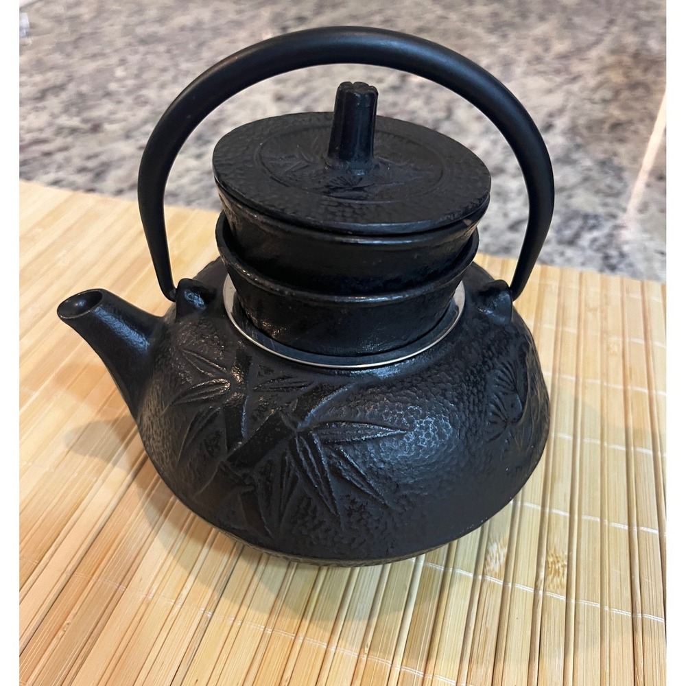 Vintage Japanese Nanbu Tekki Cast Iron Teapot Bamboo Motif Signed Tetsubin Black